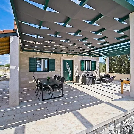 House Diana *